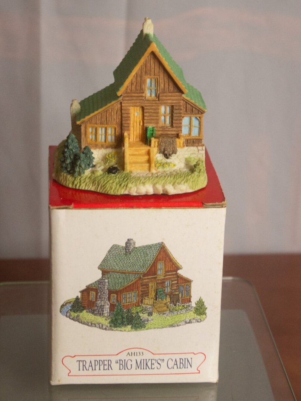 Liberty Falls Collection Vintage Trapper Big Mike's Cabin Miniature Log Cabin